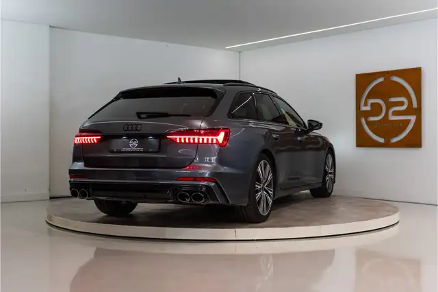 Audi A6 view 5