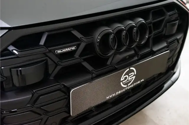 Audi A6 view 11