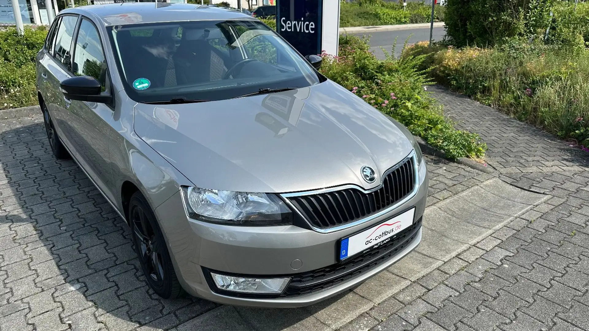 Skoda Rapid/Spaceback Spaceback Ambition Beige - 1