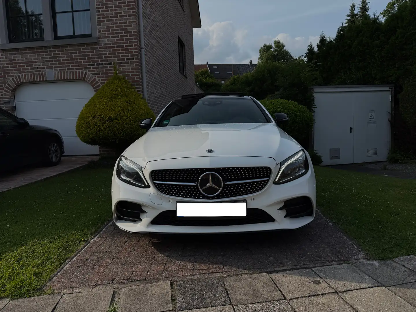 Mercedes-Benz C 300 Coupe 9G-TRONIC AMG Line Wit - 2