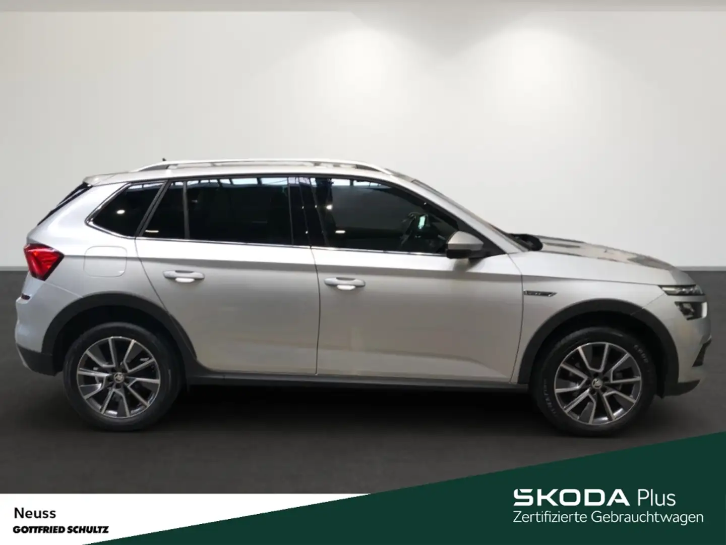 Skoda Kamiq SCOUTLINE TSI DSG AHK SITZHEIZUNG EINPARKHILFE NAV Silber - 2