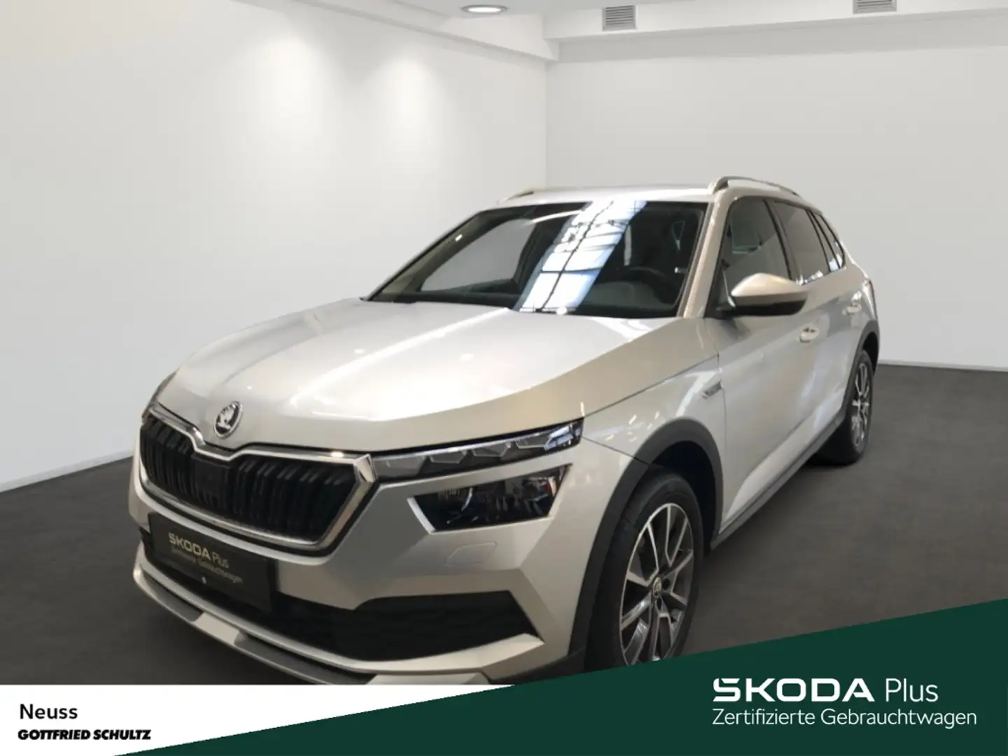 Skoda Kamiq SCOUTLINE TSI DSG AHK SITZHEIZUNG EINPARKHILFE NAV Silber - 1