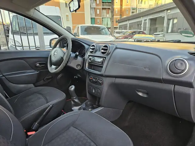 Dacia Sandero view 10