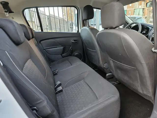 Dacia Sandero view 12