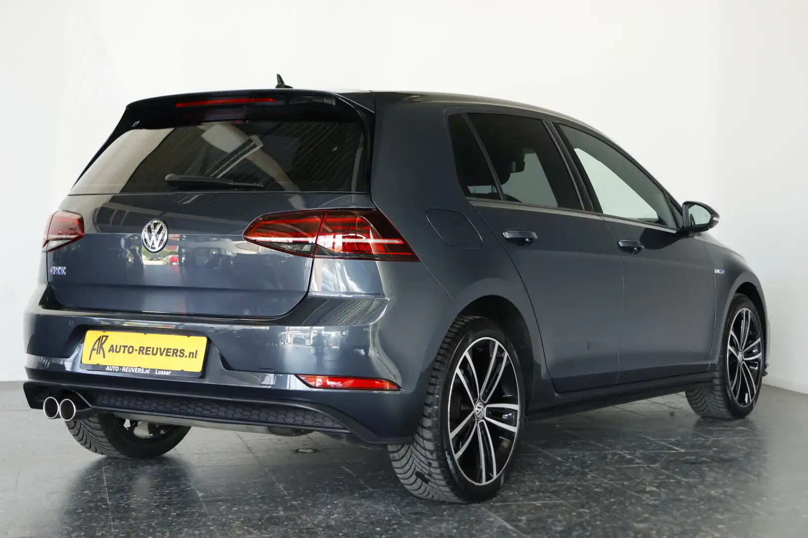 Volkswagen Golf GTE 1.4 eHybrid / LED / ACC / CarPlay / Standkachel / Gris - 2