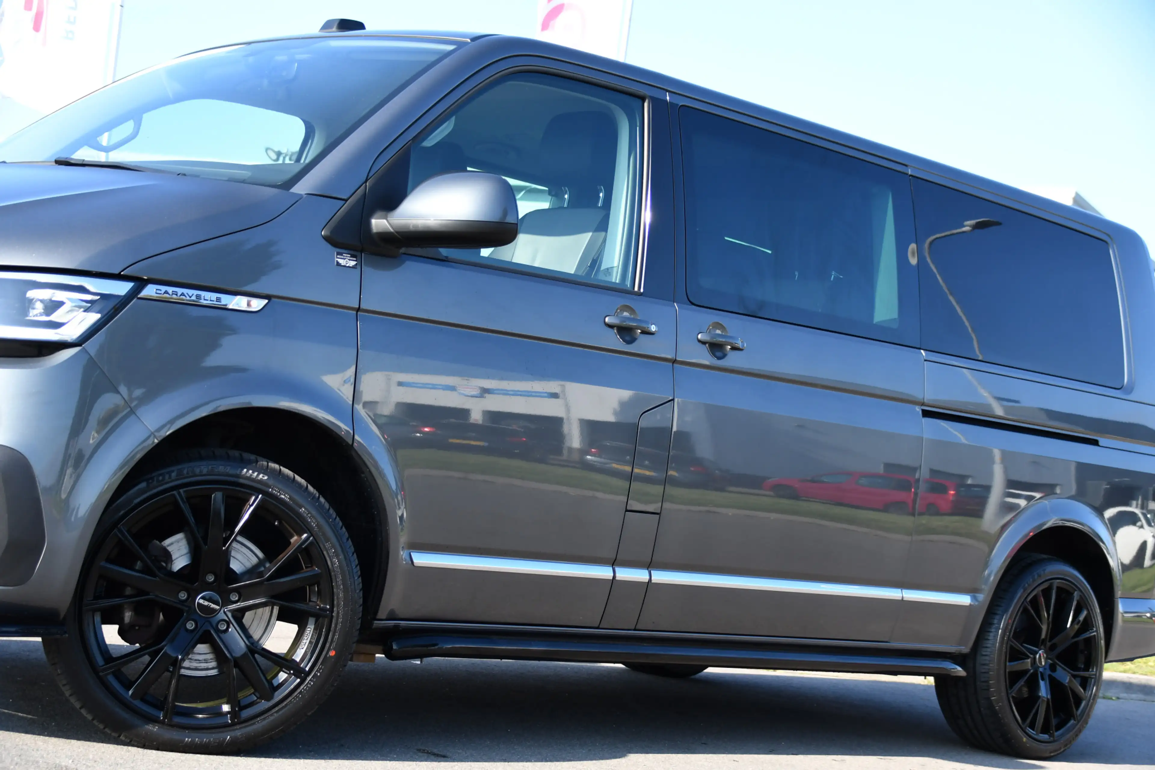 Volkswagen T6.1 Transporter 2.0 TDI L2H1 30 DC Caravelle FULL OPTIONS! Adaptie — photo 35