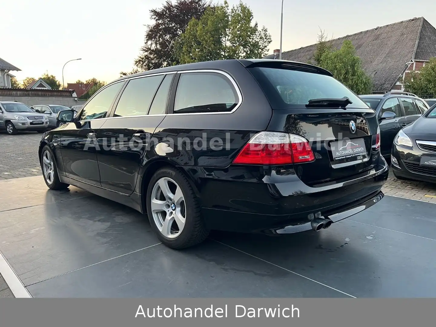 BMW 525 dA Touring Panno/Xenon Facelift Top Schwarz - 2