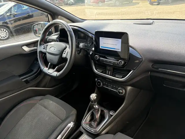 Ford Fiesta view 12