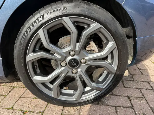Ford Fiesta view 23
