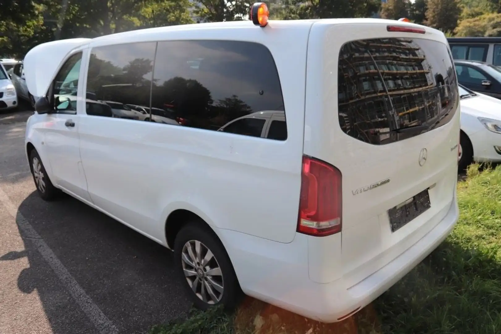 Mercedes-Benz Vito Tourer 114/116 CDI, 119 CDI/BT Select lang Weiß - 2