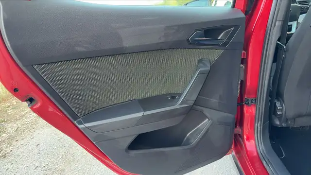Seat Arona view 9