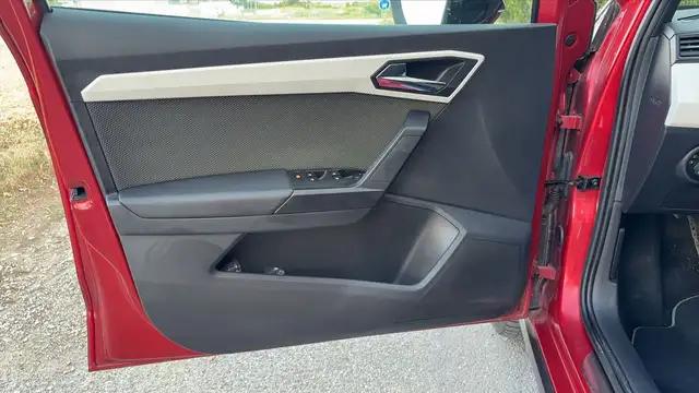 Seat Arona view 7