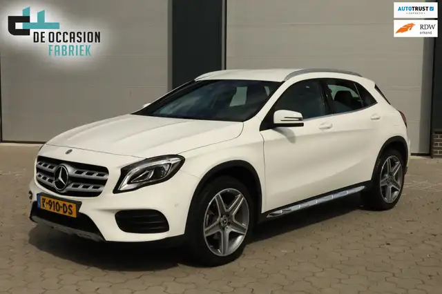 Mercedes-Benz GLA 200