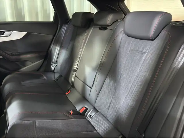 Audi A4 view 14