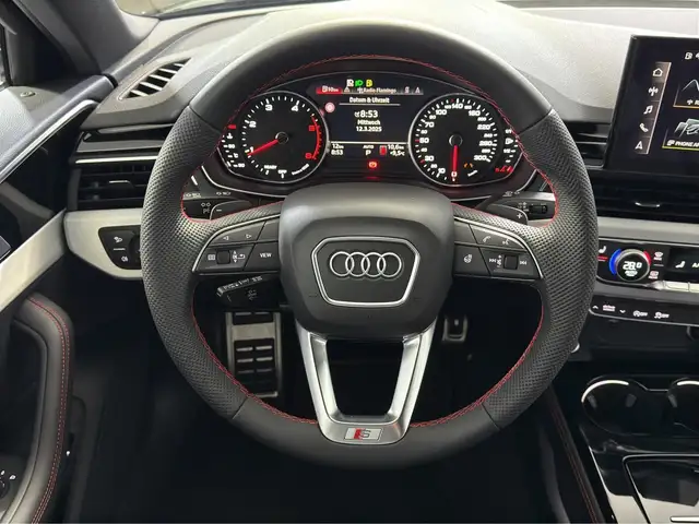 Audi A4 view 8