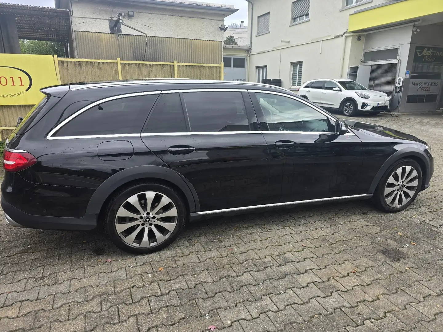 Mercedes-Benz E 220 d T All-Terrain 4MATIC Aut. - 2