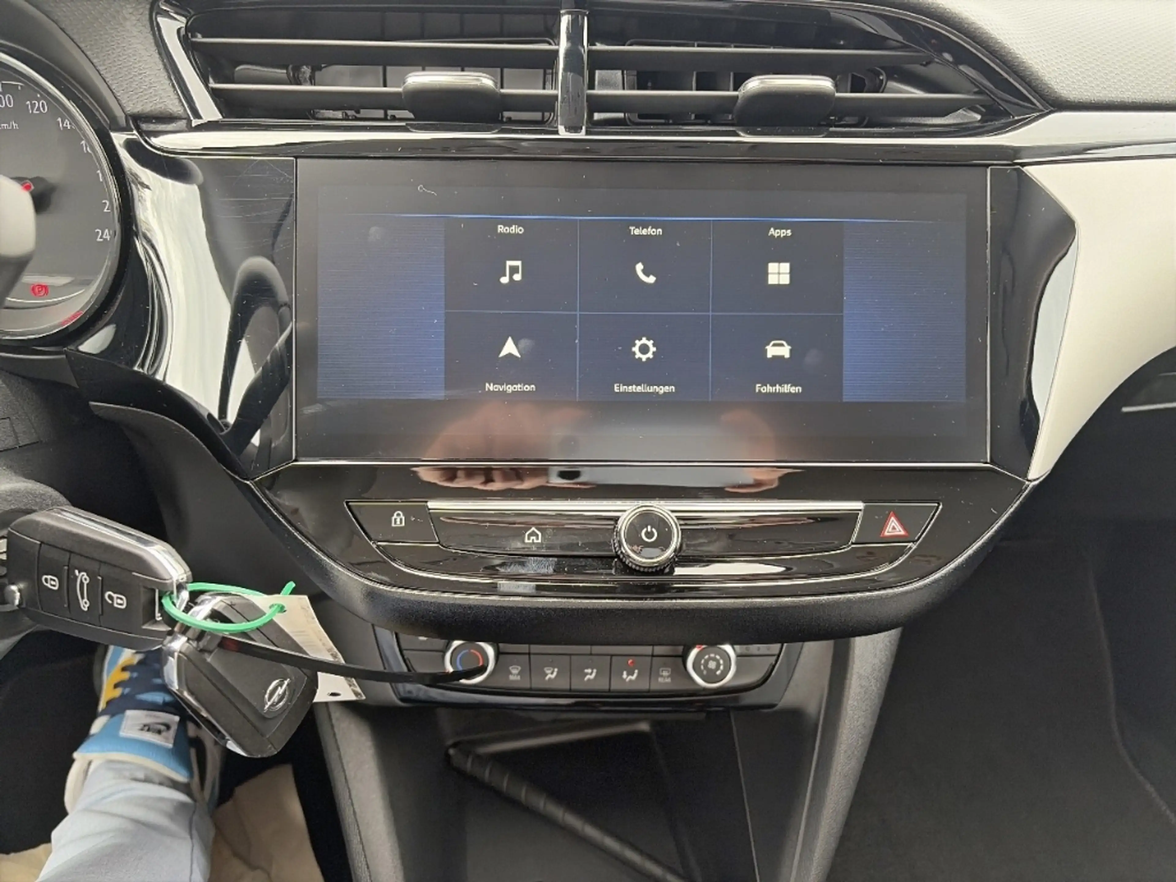 Opel Corsa F Edition LED Apple CarPlay Android Auto Musikstre — photo 14