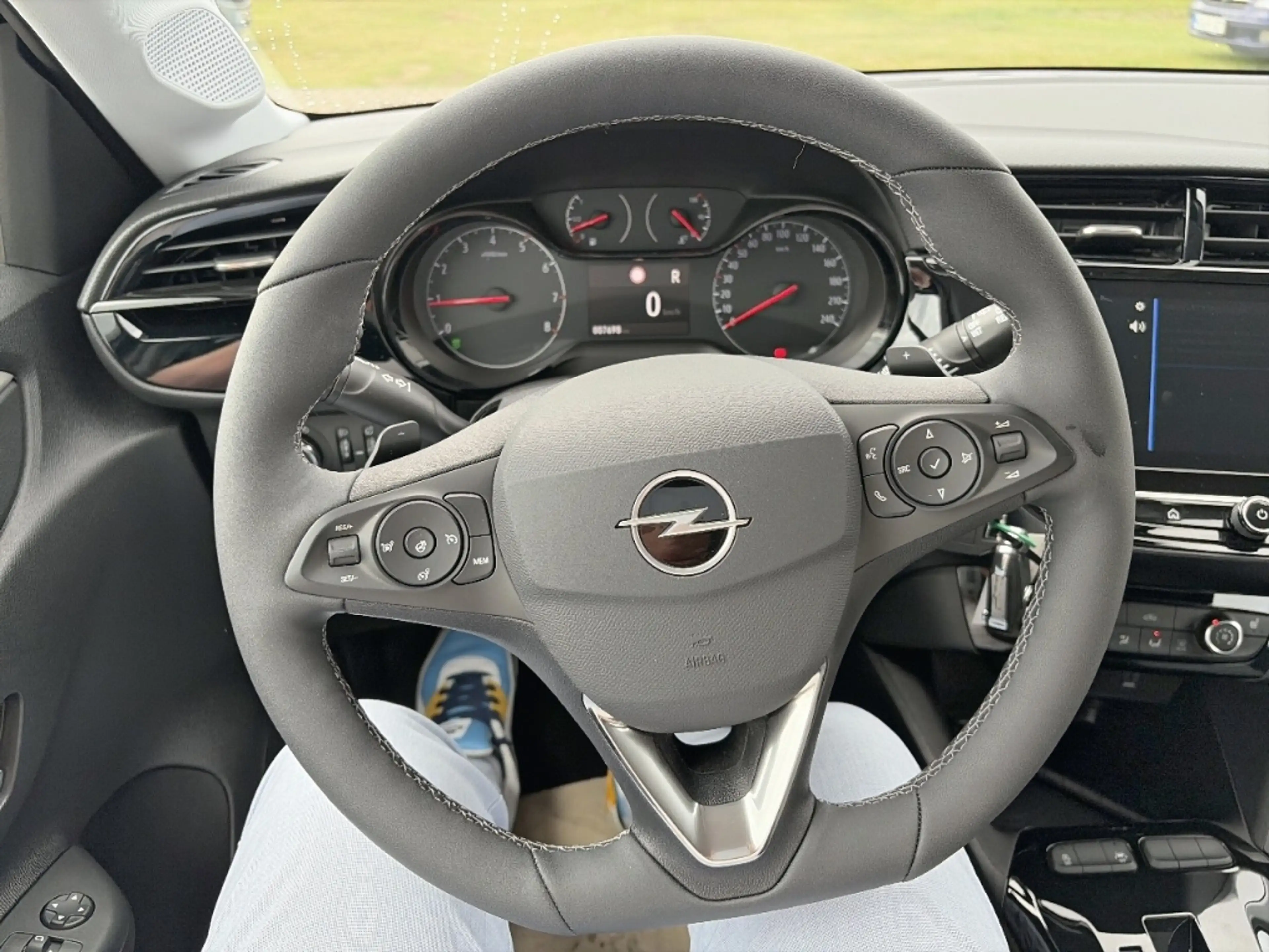 Opel Corsa F Edition LED Apple CarPlay Android Auto Musikstre — photo 16