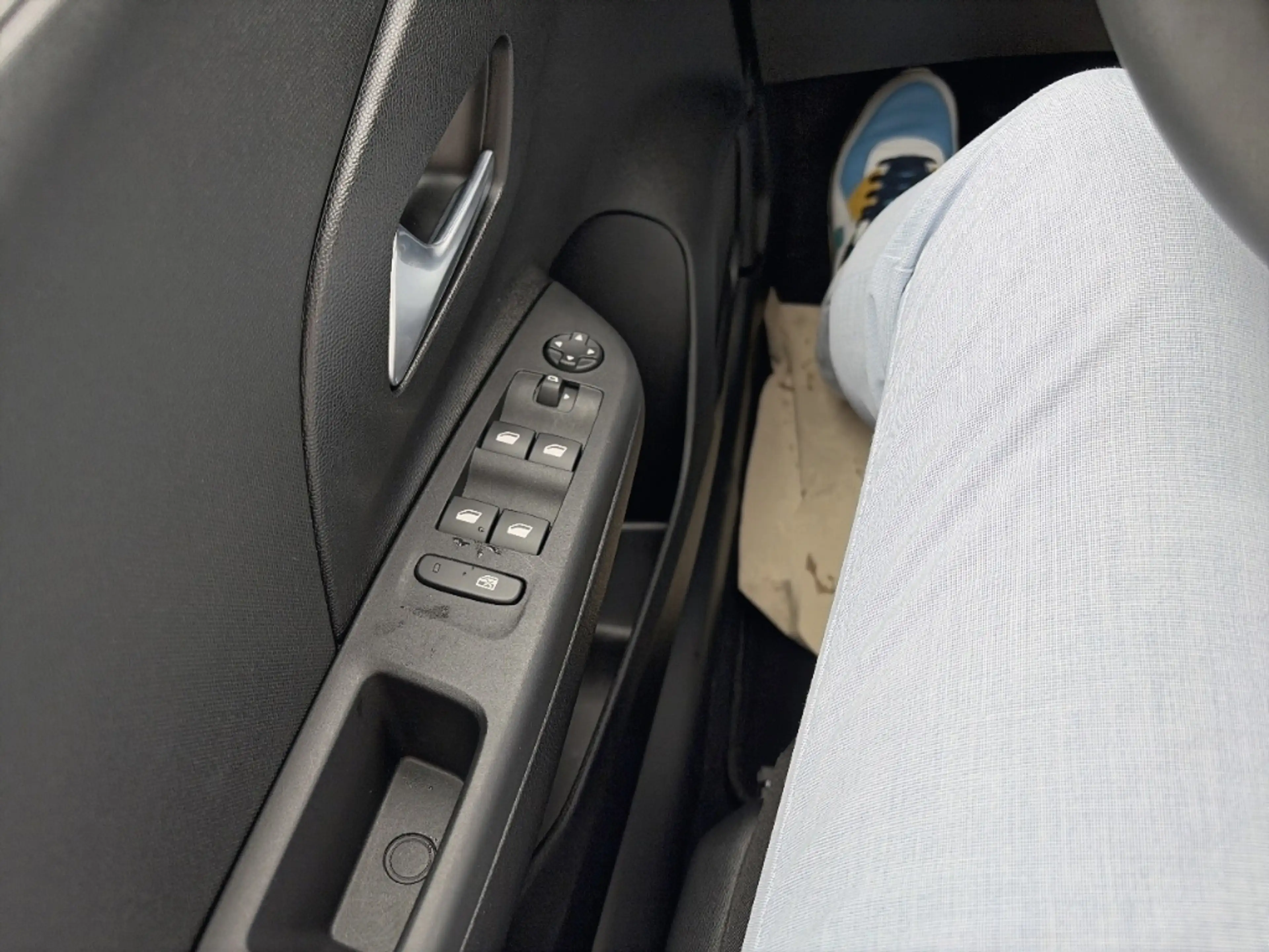 Opel Corsa F Edition LED Apple CarPlay Android Auto Musikstre — photo 17