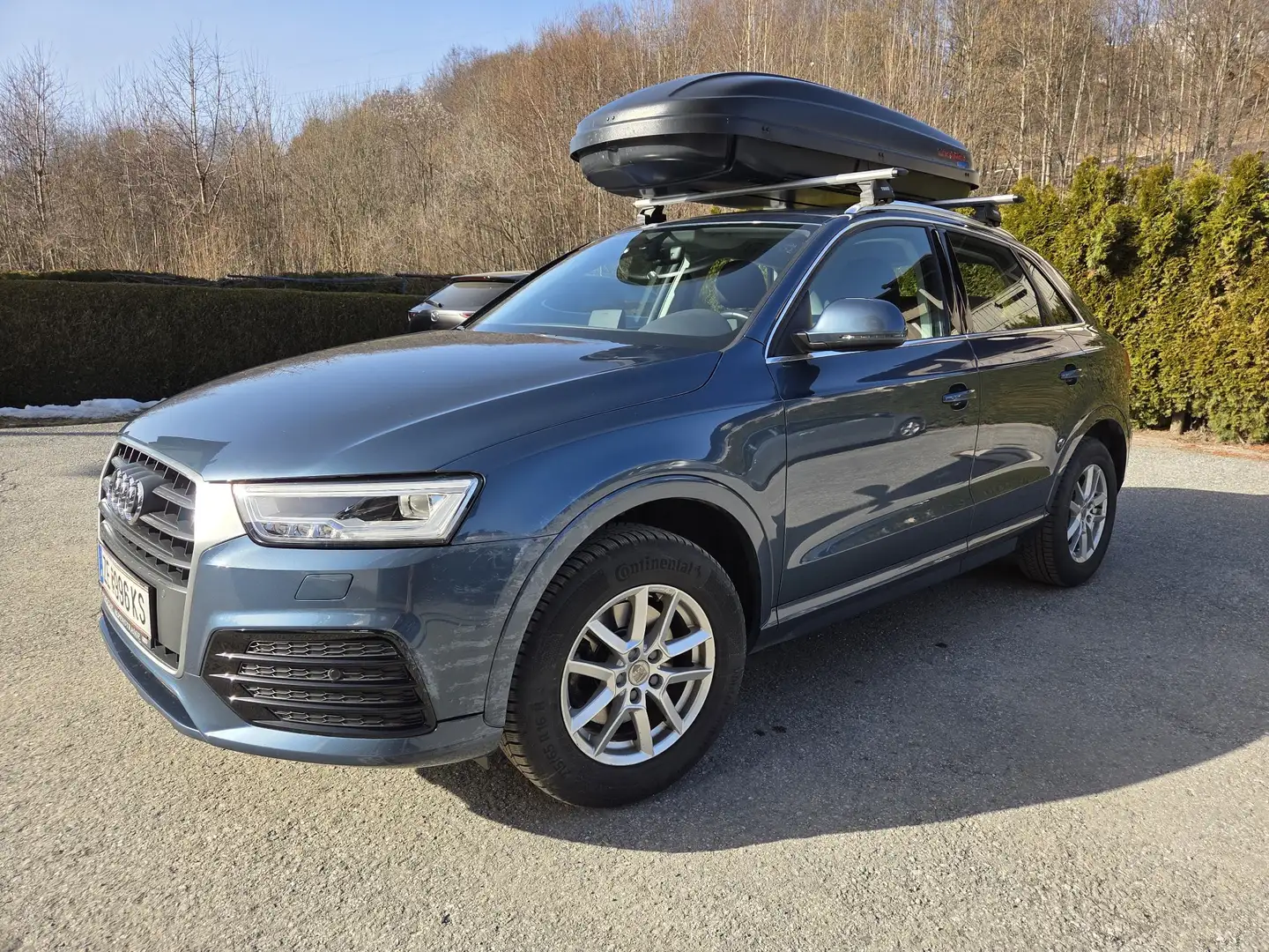 Audi Q3 Sport Blau - 1