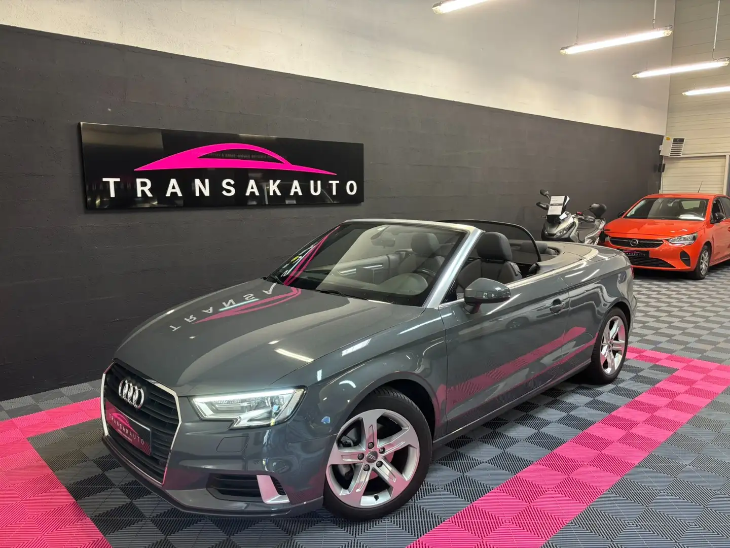 Audi Cabriolet Sport Gri - 1