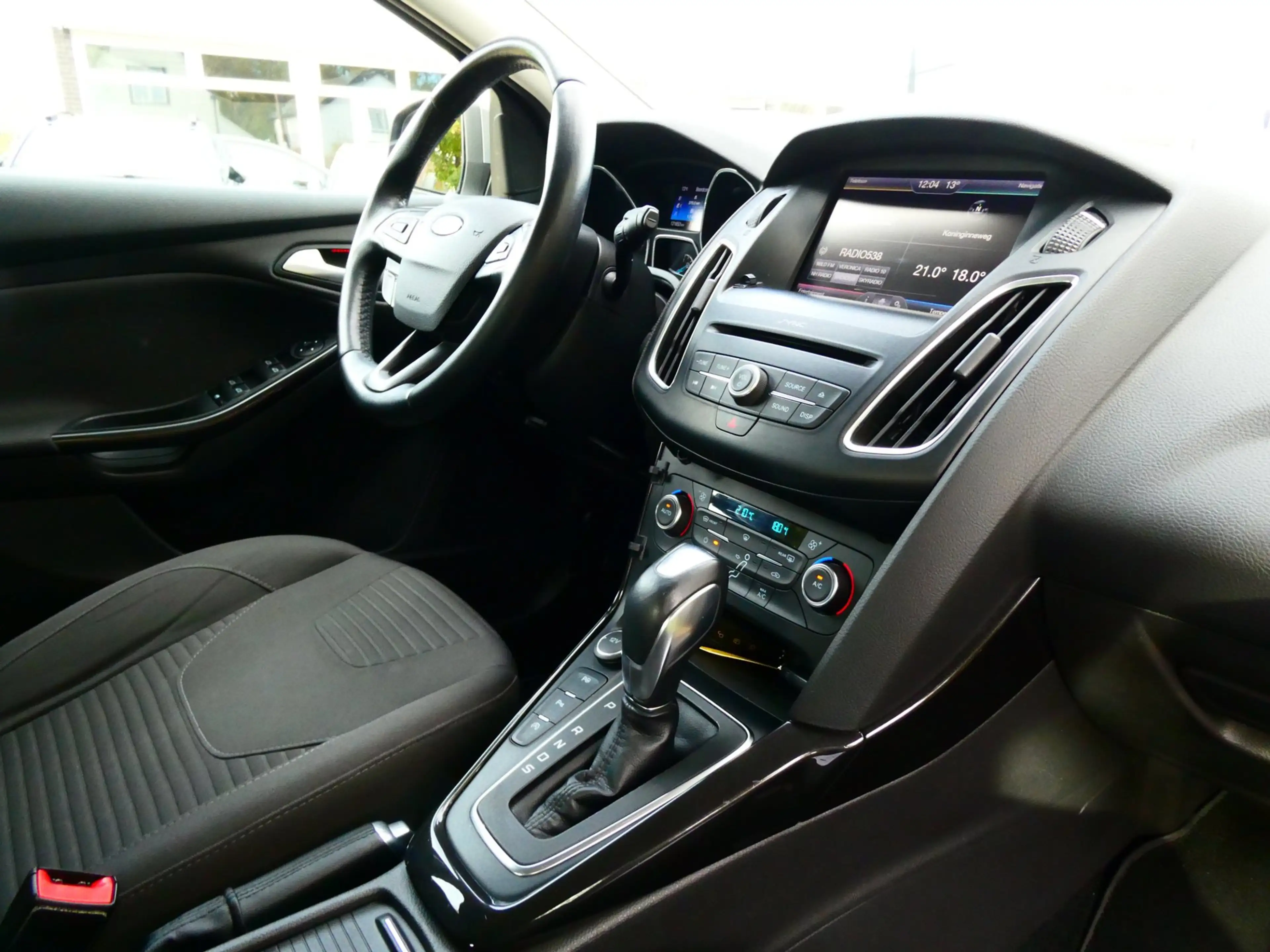 Ford Focus 1.5i 150pk Titanium Automaat Clima Navi Trekhaak 1 — photo 12