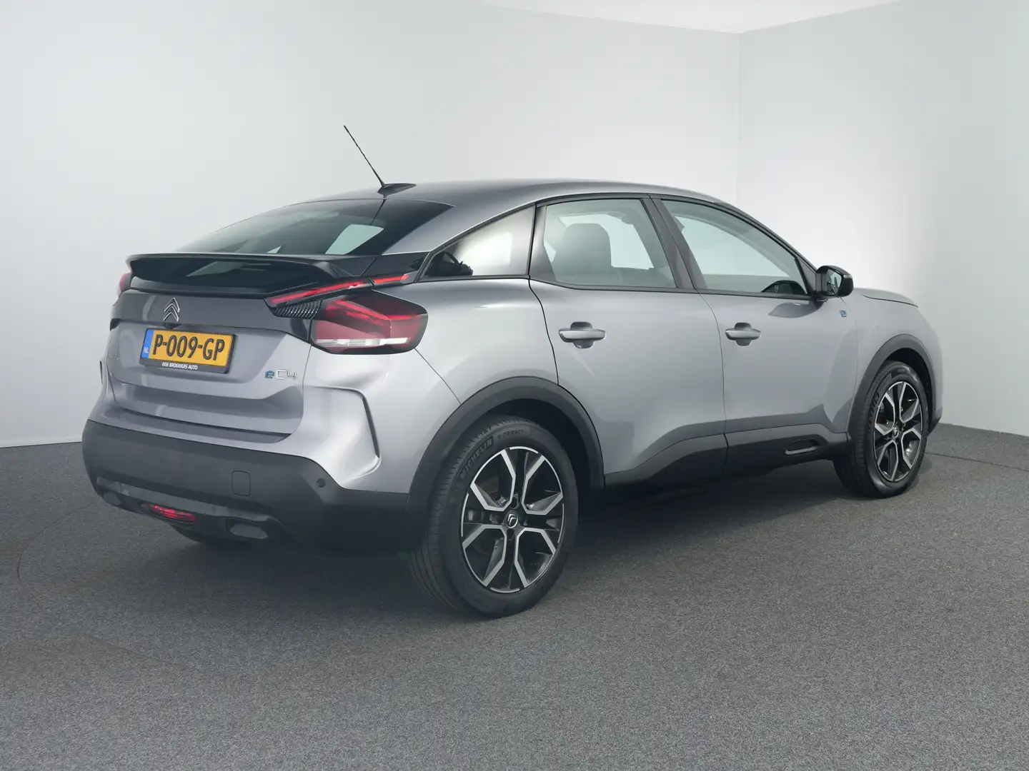 Citroen E-C4 Electric Feel Pack 50 kWh | Achteruitrijcamera | Airco (aut Grijs - 2