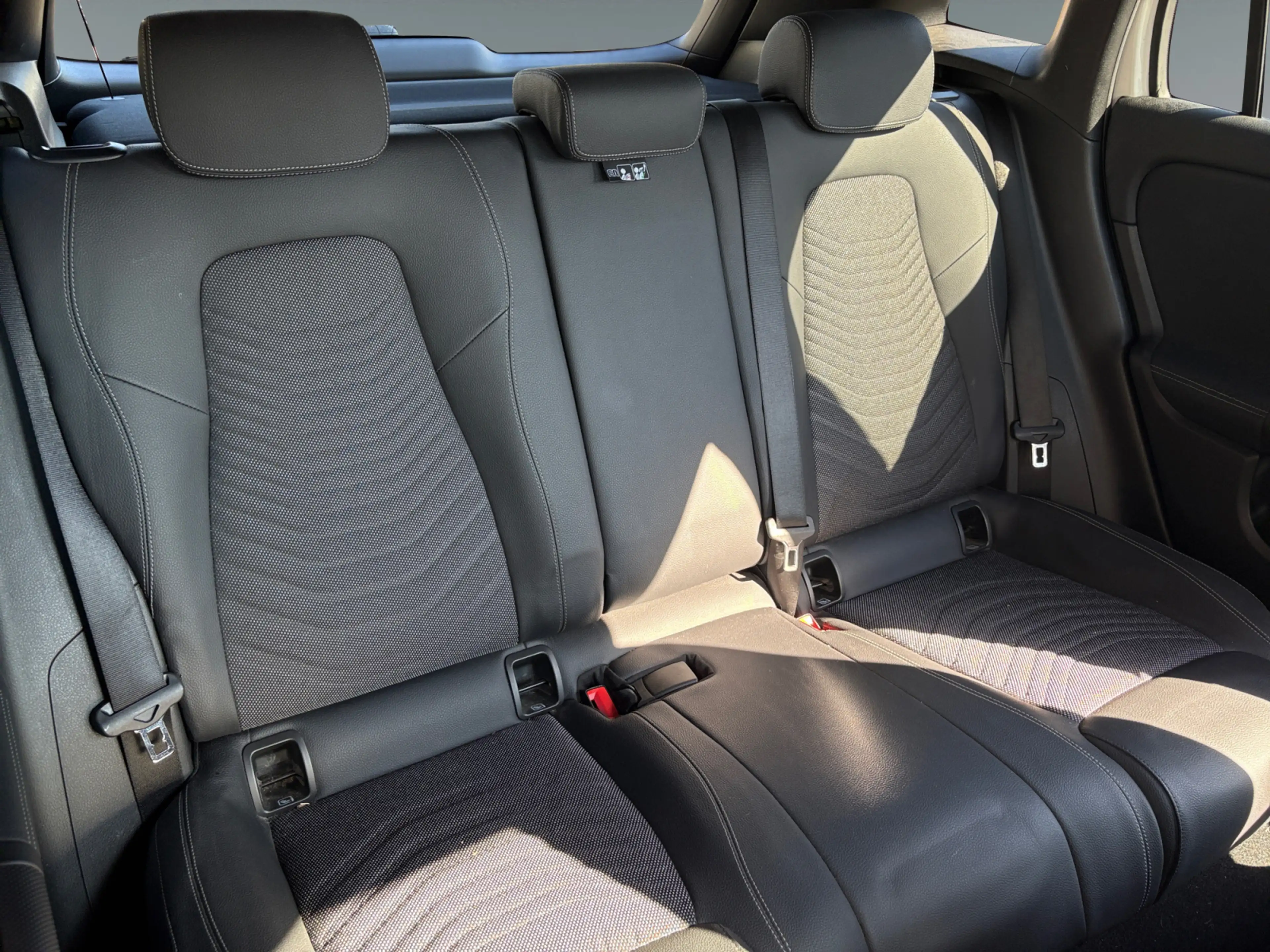 Mercedes-Benz GLA 200 GLA 200 d Atu. — photo 14
