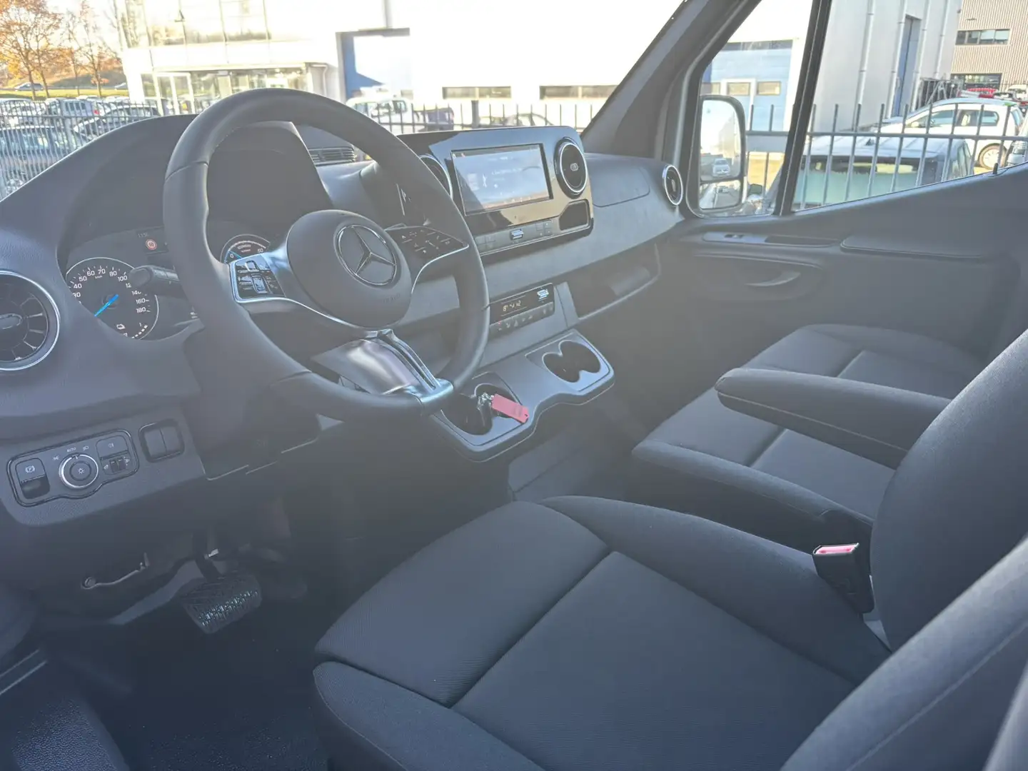 Mercedes-Benz 420 eSprinter Chassis L3 Pro 81kWh I 4250 GVW icm B-ri Blanc - 2