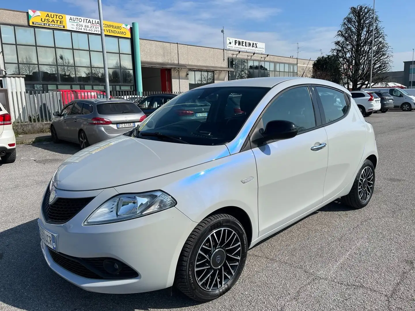 Lancia Ypsilon Ypsilon 1.2 **NEOPATENTATI** Blu/Azzurro - 1