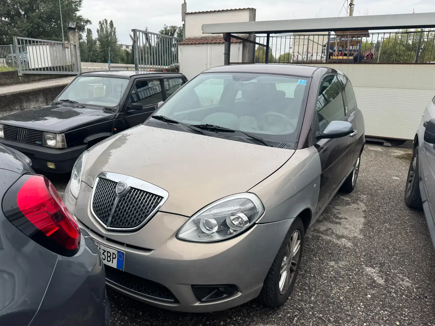 Lancia Ypsilon 1.3 mjt 16v Argento Burdeos - 2