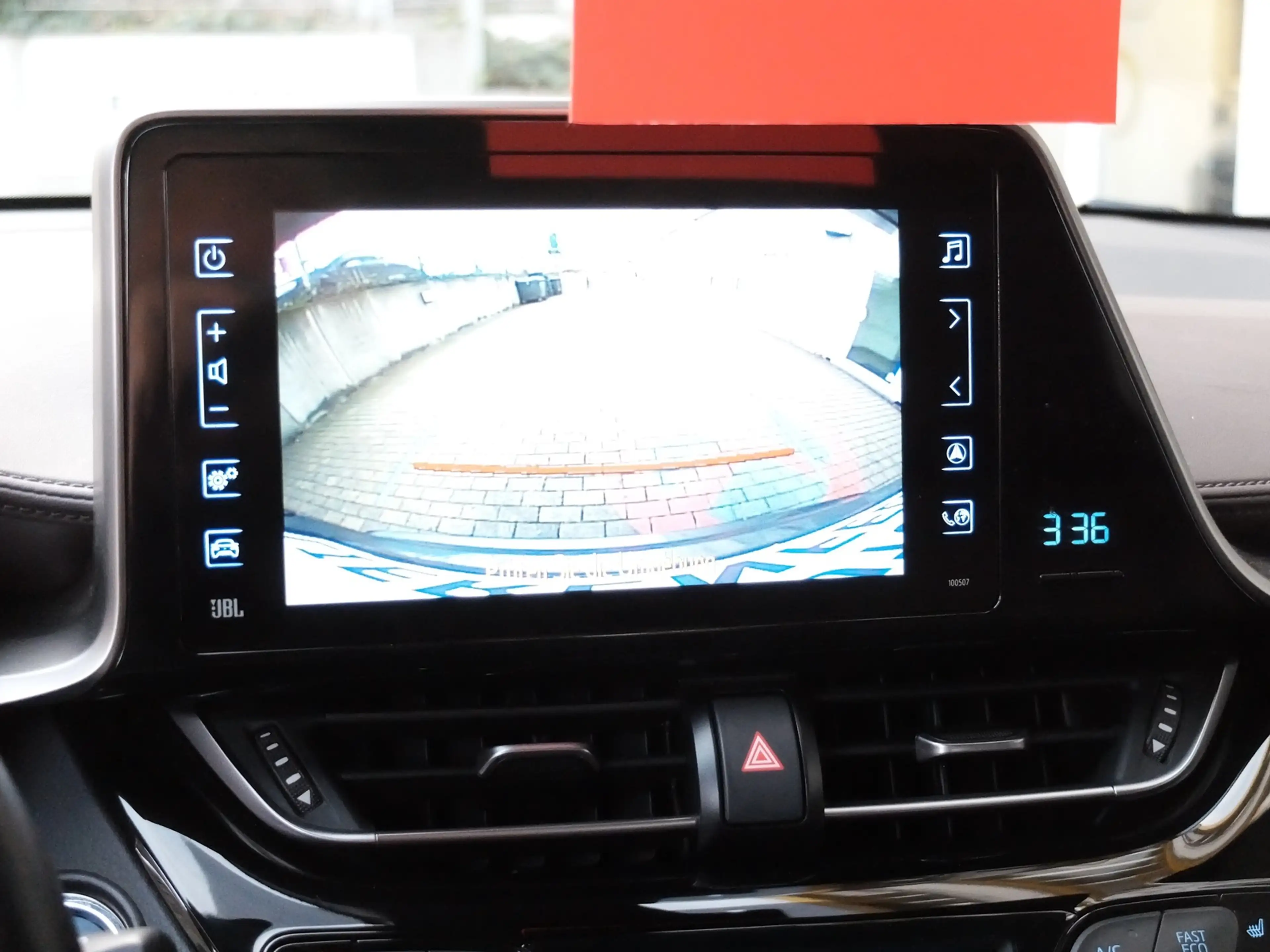 Toyota C-HR+ Hybrid Lounge Mega Ausstattung — photo 9