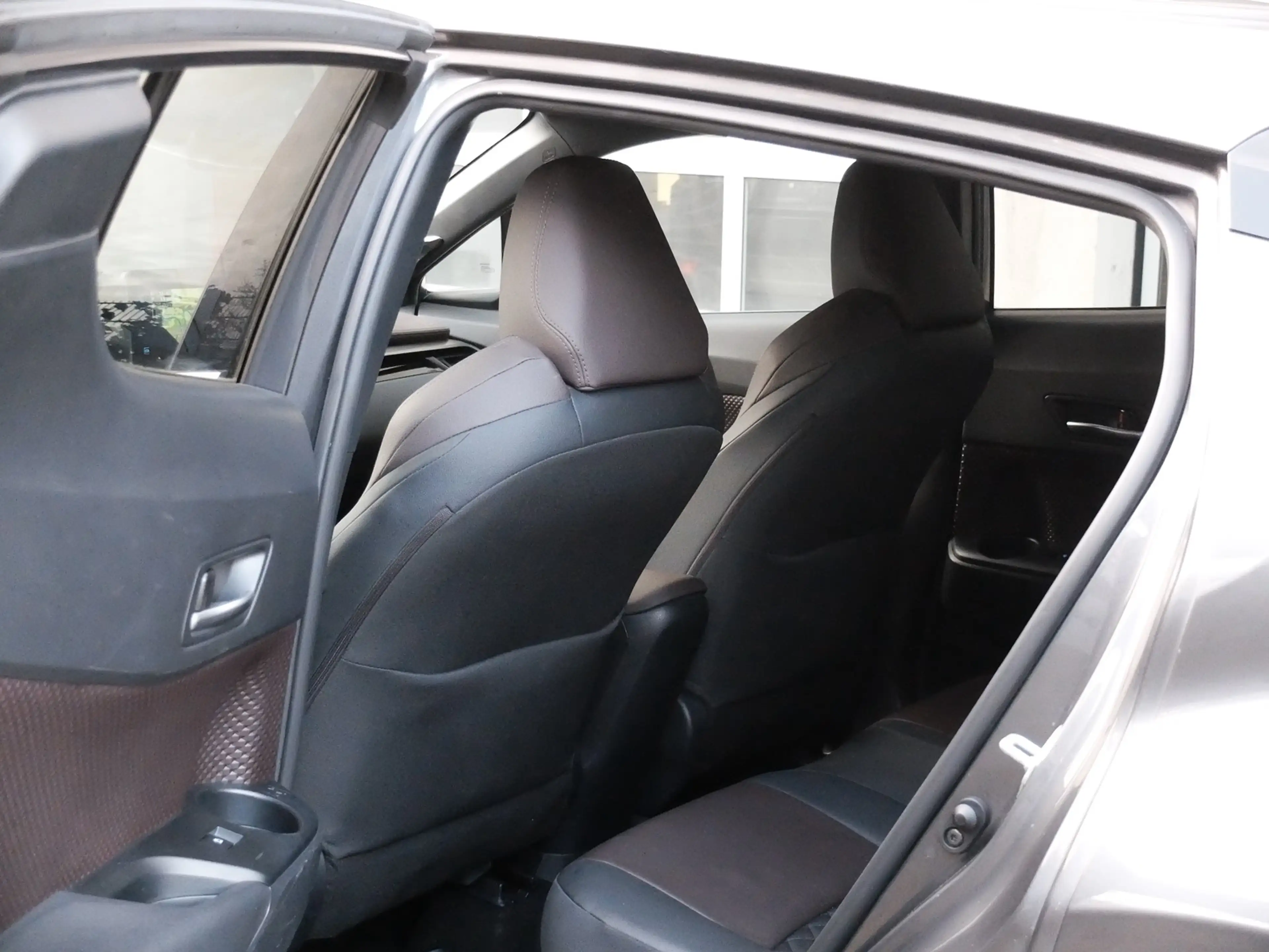 Toyota C-HR+ Hybrid Lounge Mega Ausstattung — photo 13