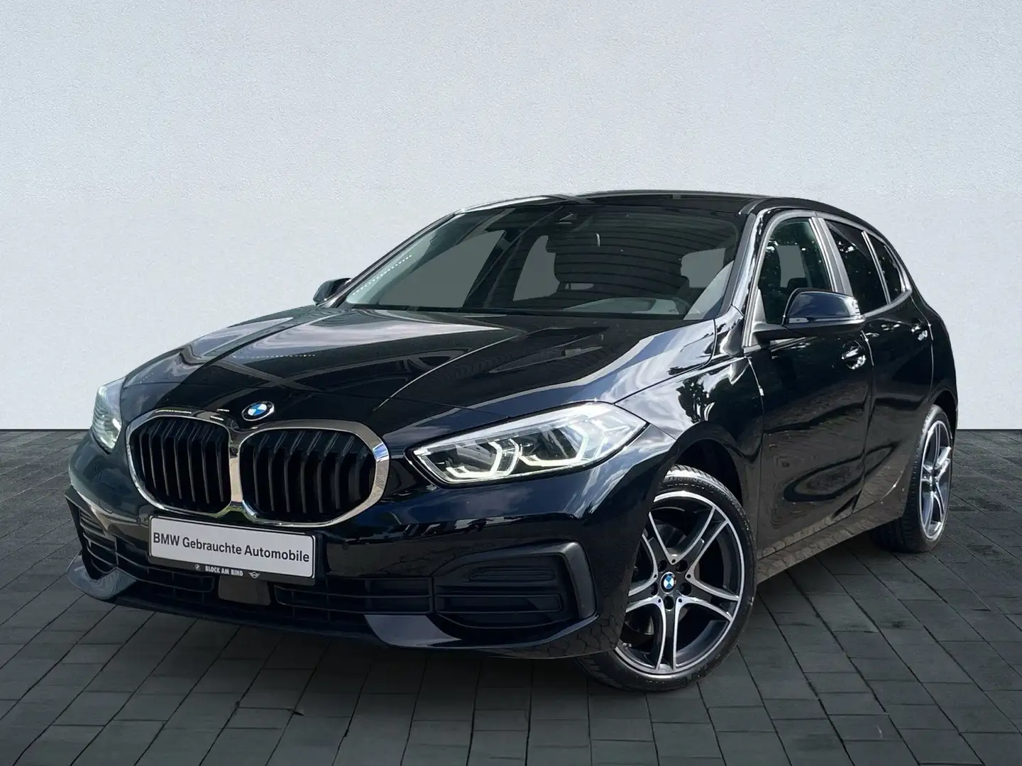 BMW 118 i Limousine Zwart - 2