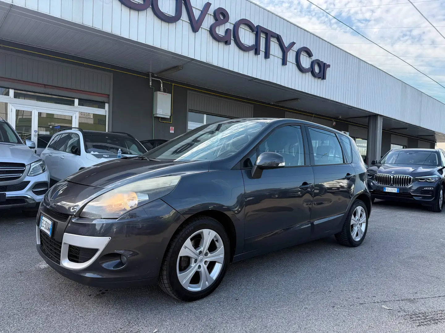 Renault Scenic X-Mod 1.5 dci Luxe 110cv Nero - 1