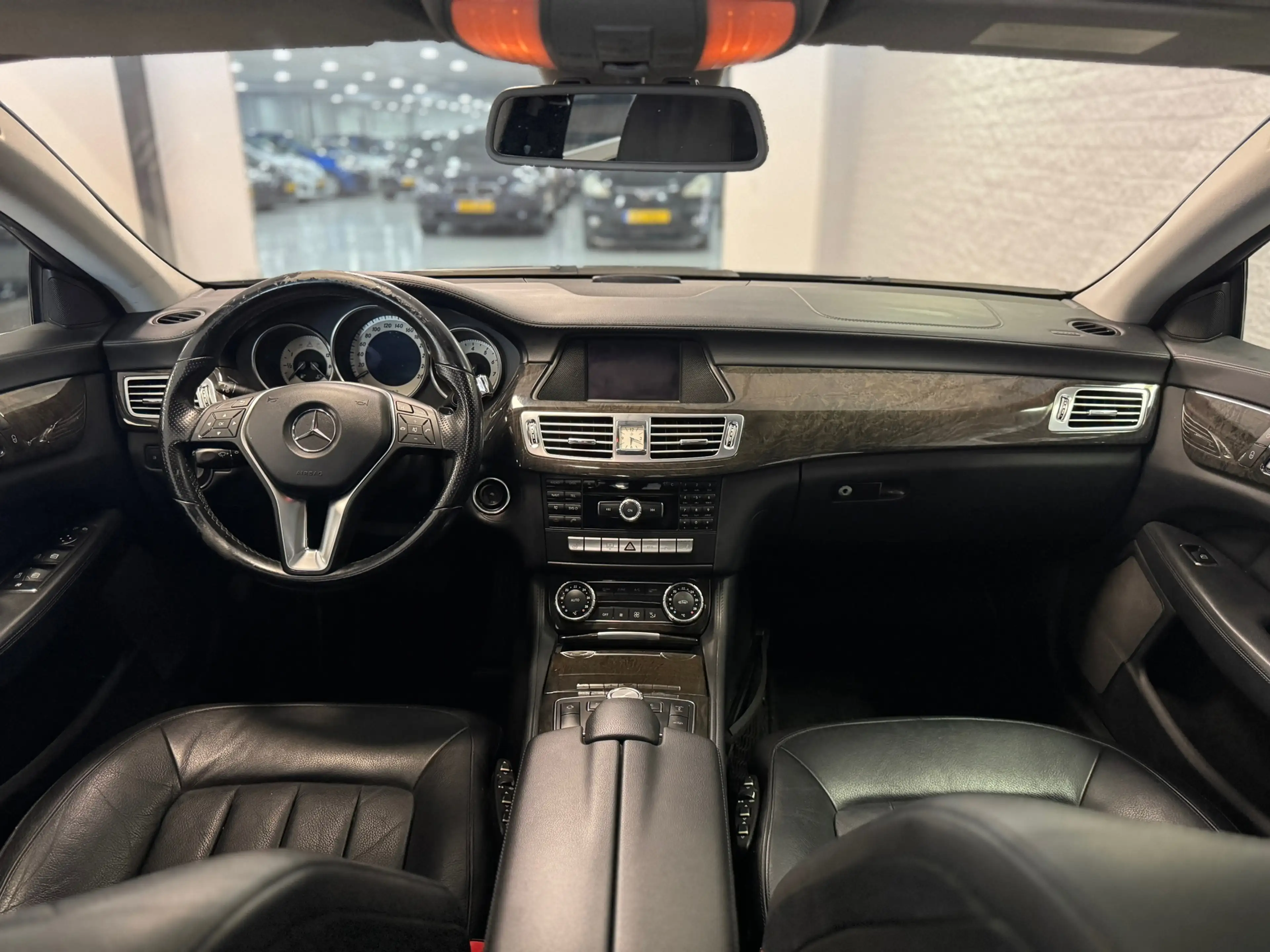 Mercedes-Benz CLS 350 V6 Aut. | pano | Leder | 306PK — photo 11