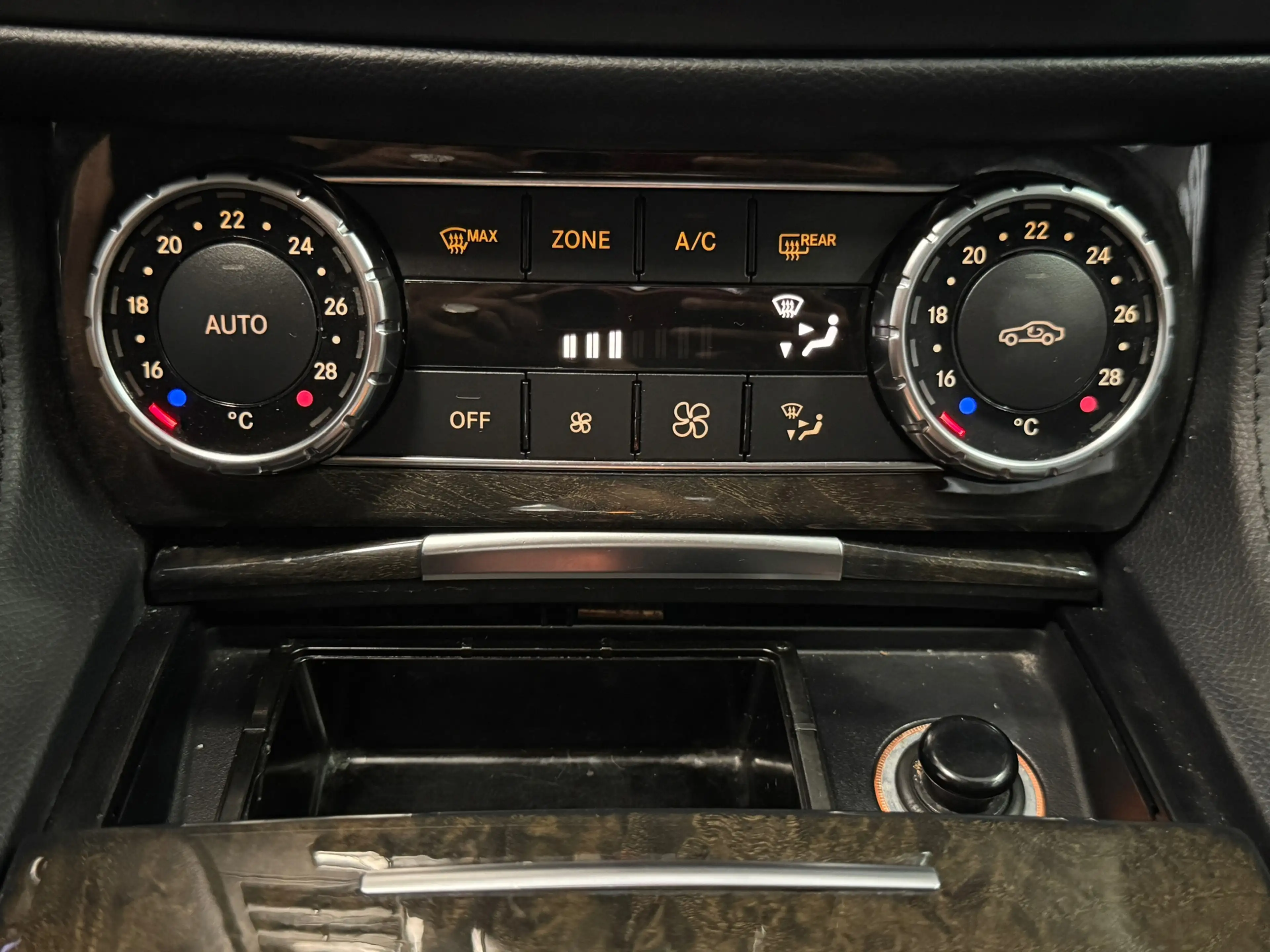 Mercedes-Benz CLS 350 V6 Aut. | pano | Leder | 306PK — photo 14