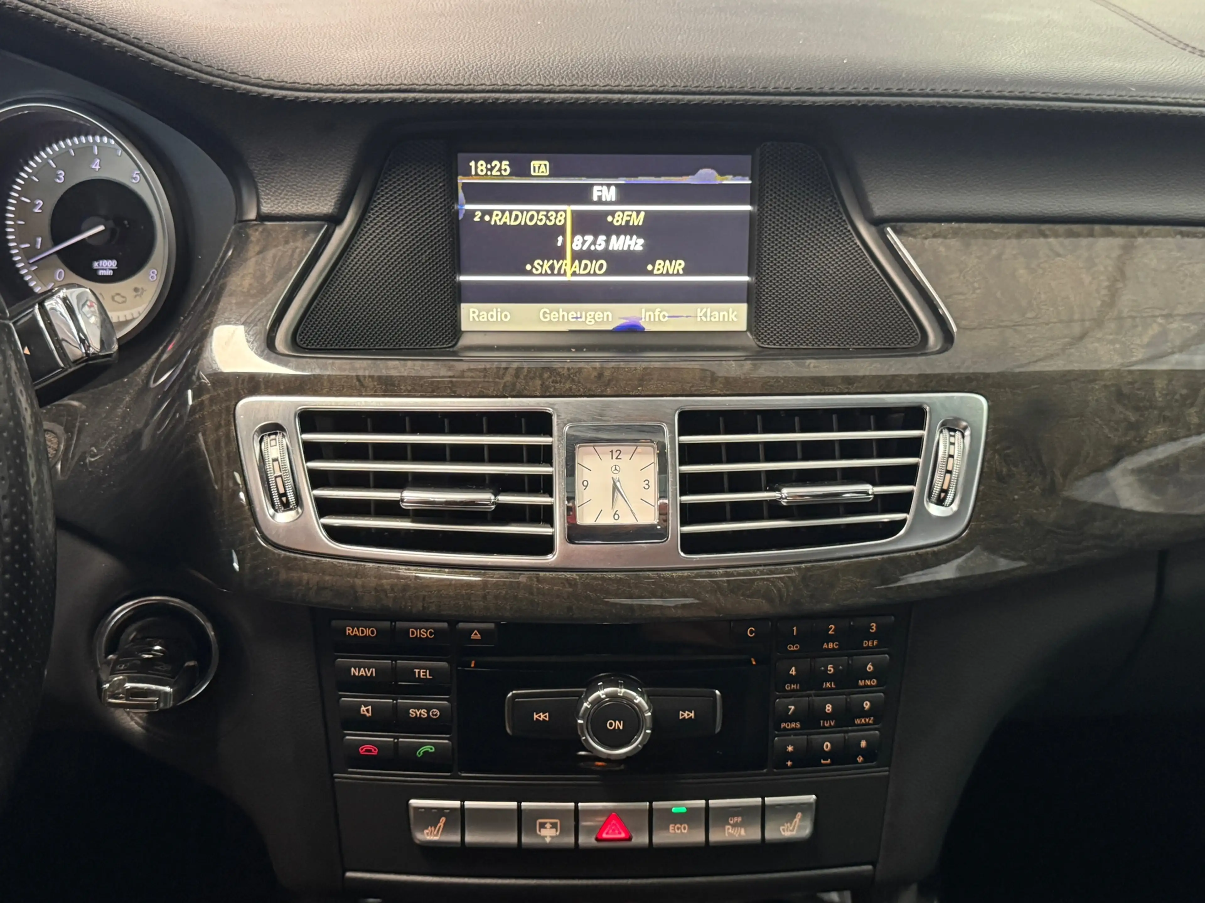 Mercedes-Benz CLS 350 V6 Aut. | pano | Leder | 306PK — photo 13