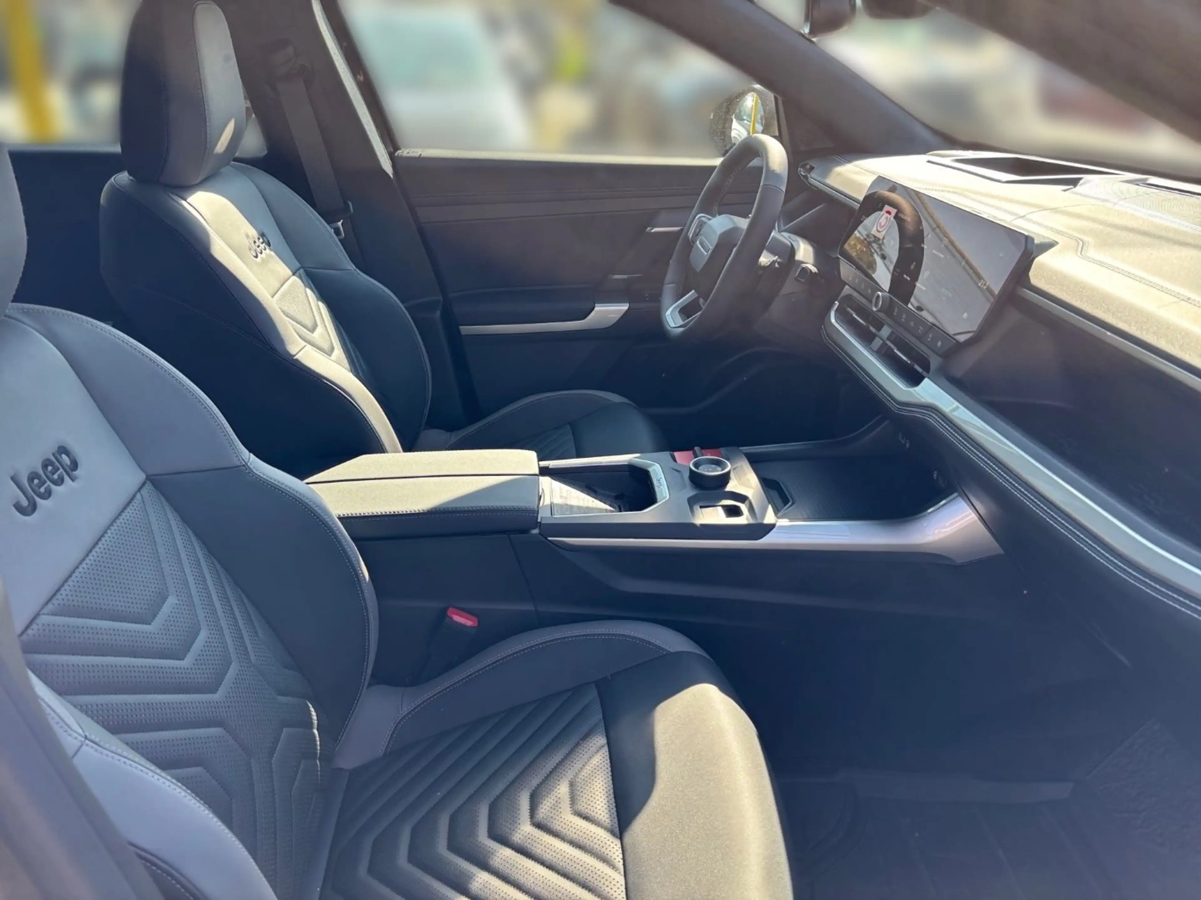Jeep Compass eDCT 1.2 W First Edition 2xKlima AUT LED — photo 15