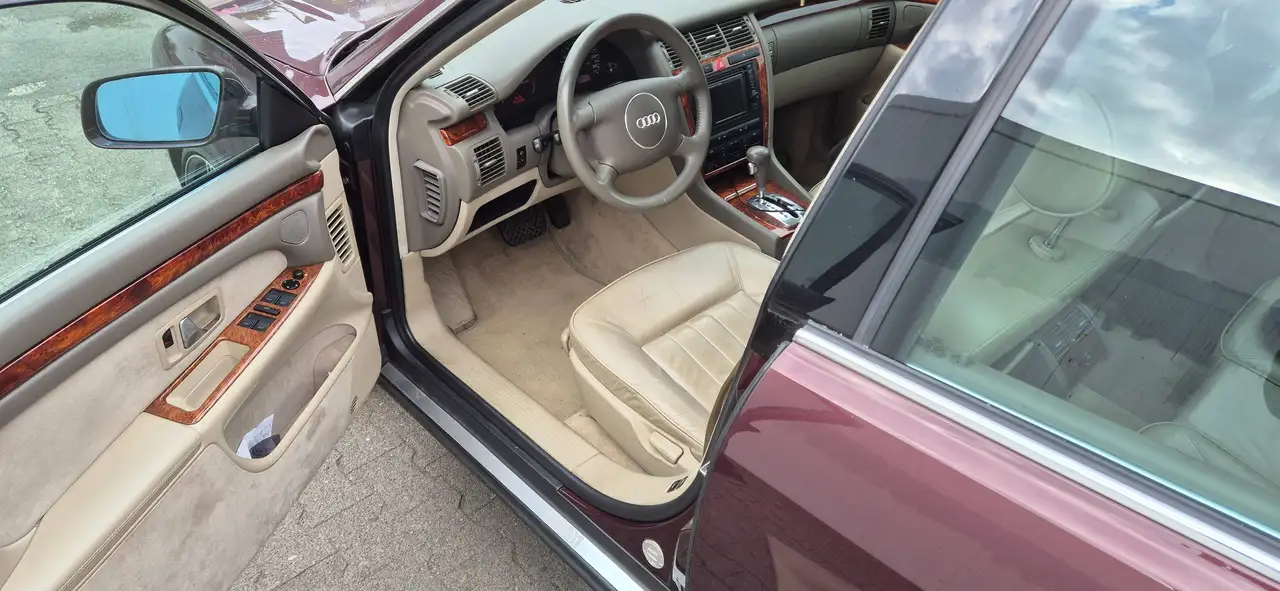 Audi A8 2.8, foto 3