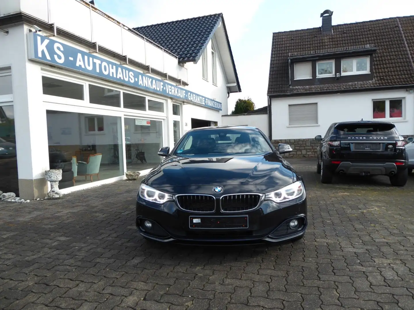BMW 420 d Cabrio Sport Automatik Schwarz - 2
