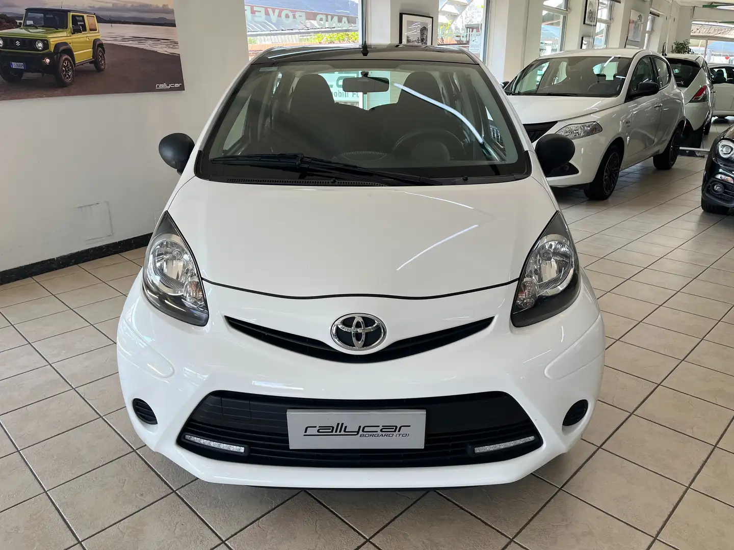 Toyota Aygo Aygo 5p 1.0 Active connect Blanc - 2
