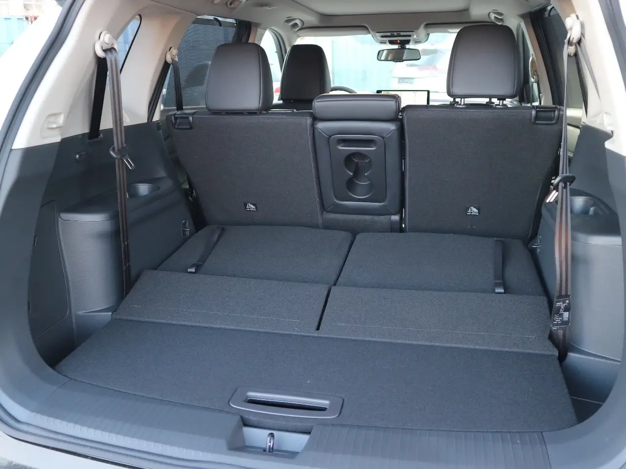 Nissan X-Trail TEKNA 1.5 VC-T e-POWER e-4ORCE ACC+LED 27