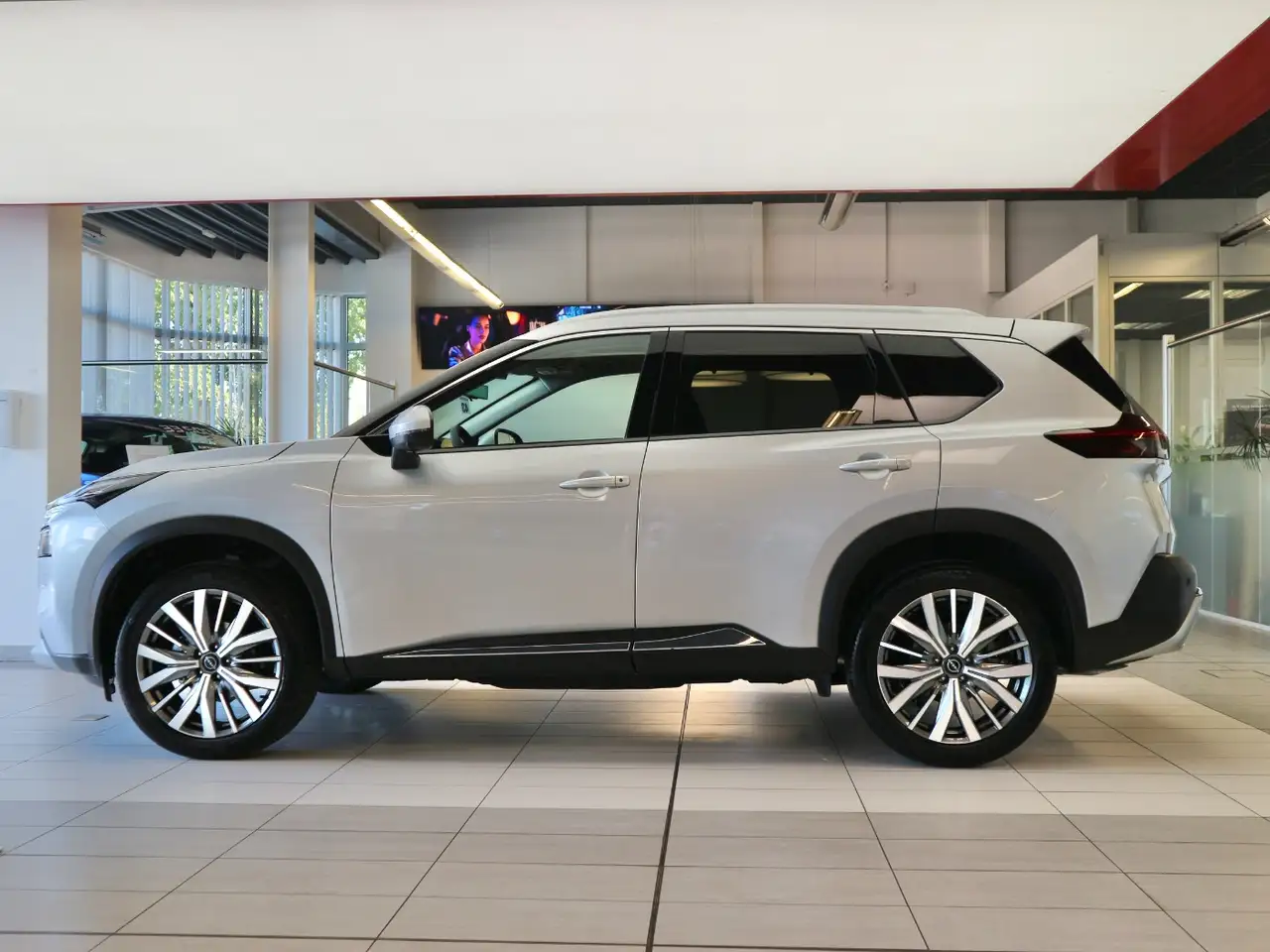 Nissan X-Trail TEKNA 1.5 VC-T e-POWER e-4ORCE ACC+LED 8