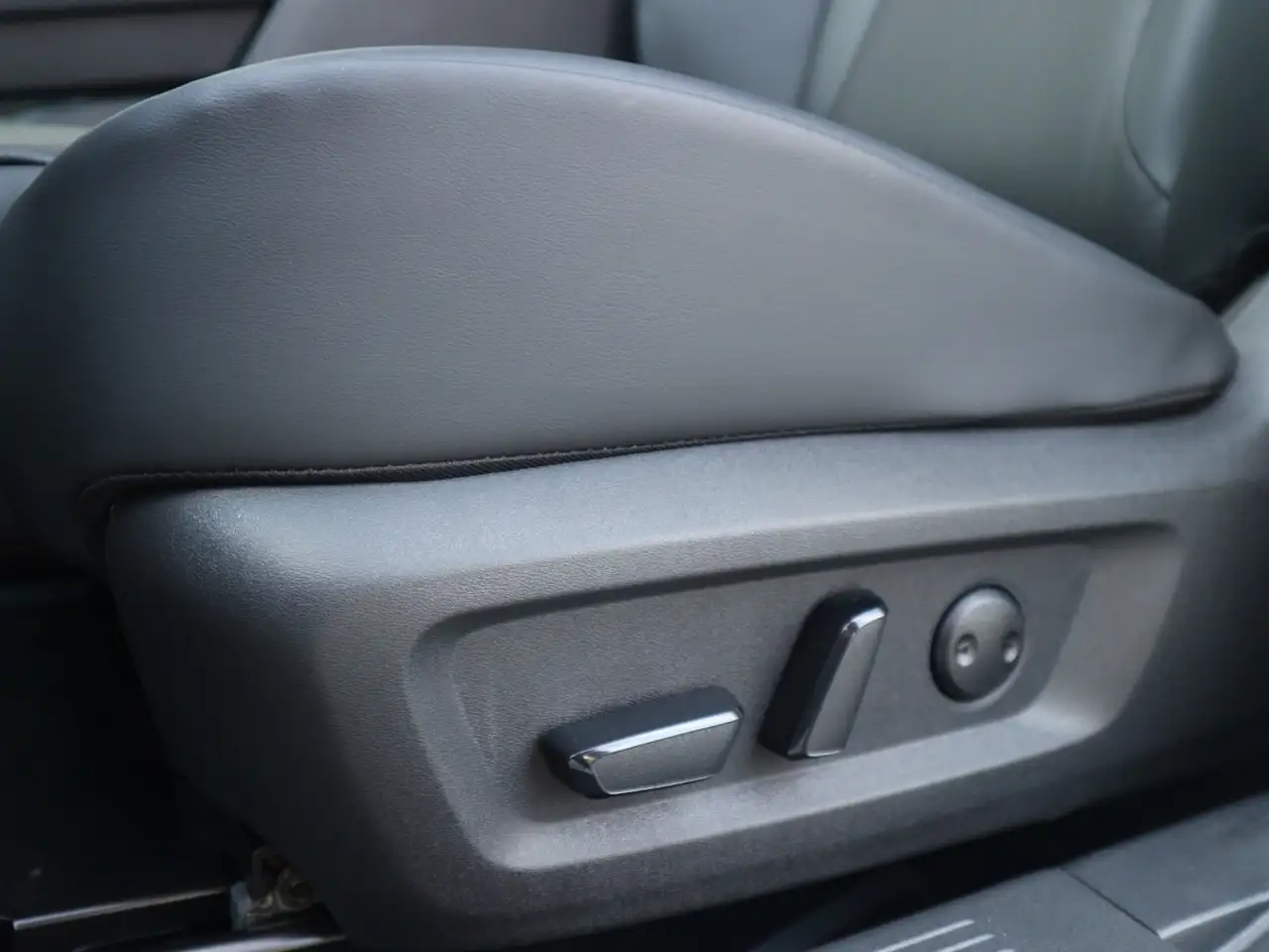 Nissan X-Trail TEKNA 1.5 VC-T e-POWER e-4ORCE ACC+LED 23