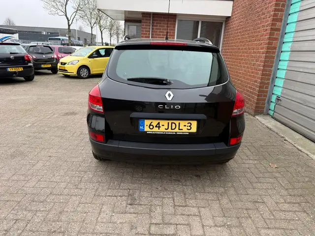 Renault Clio view 22
