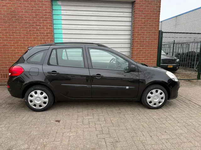 Renault Clio view 10