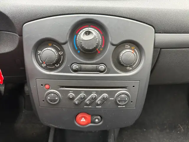Renault Clio view 15