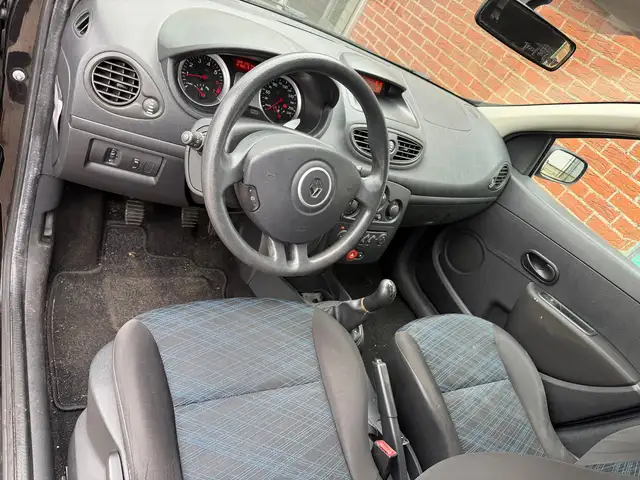 Renault Clio view 28