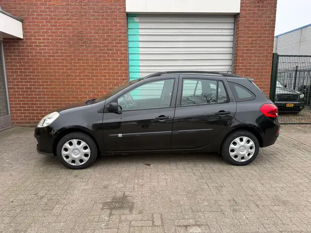 Renault Clio view 9